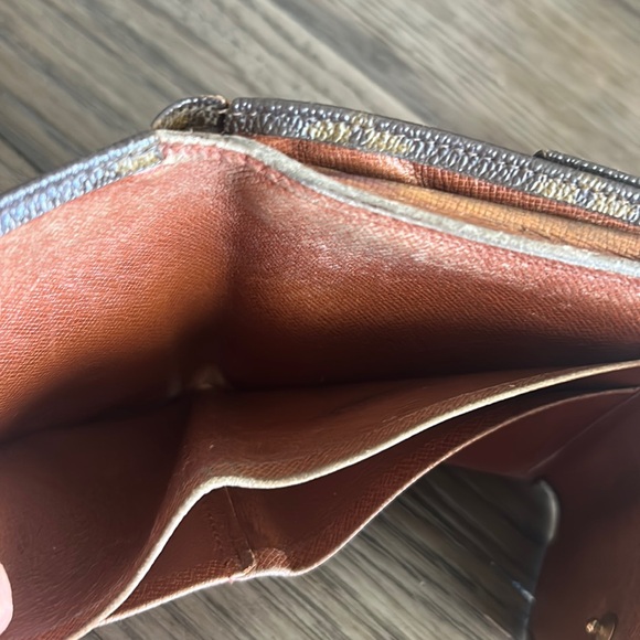Louis Vuitton Vintage Dual Snap Wallet - Picture 10 of 16